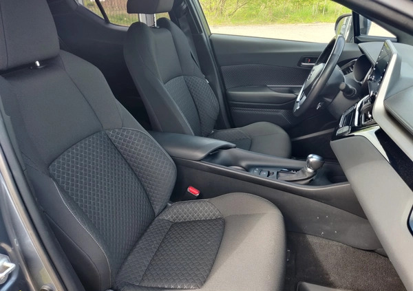 Toyota C-HR cena 89900 przebieg: 33000, rok produkcji 2020 z Ostrołęka małe 667